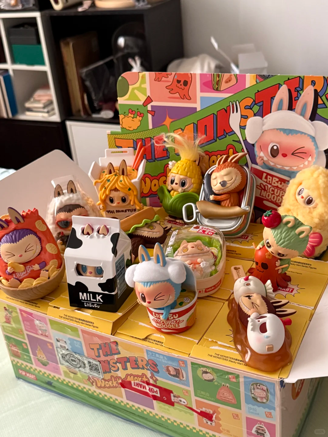 #107 The monsters Wacky Mart series-squishy Charm blind box&ラブブコンビニシリーズ ブラインドボックス